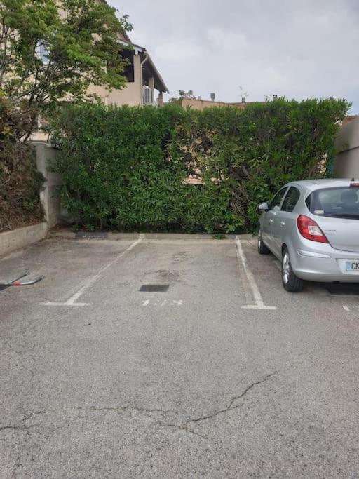 Studio avec parking privé Carqueiranne Extérieur photo