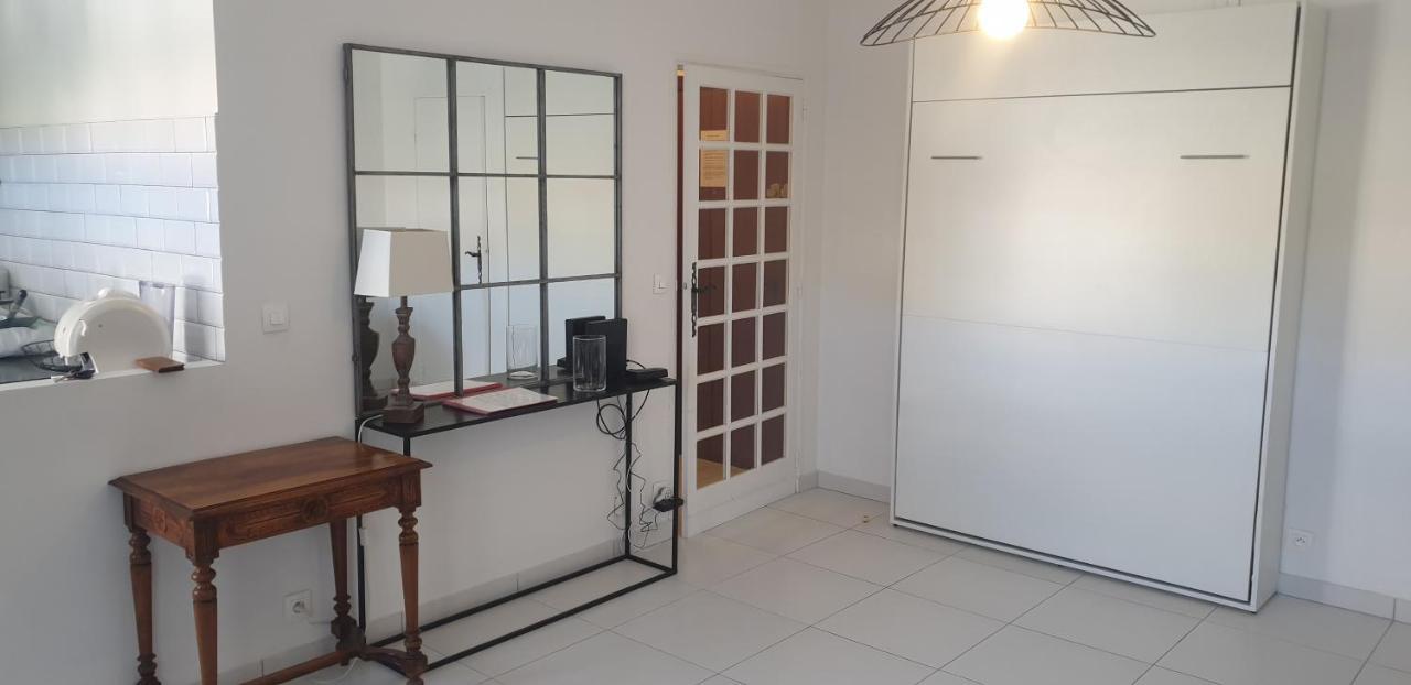 Studio avec parking privé Carqueiranne Extérieur photo